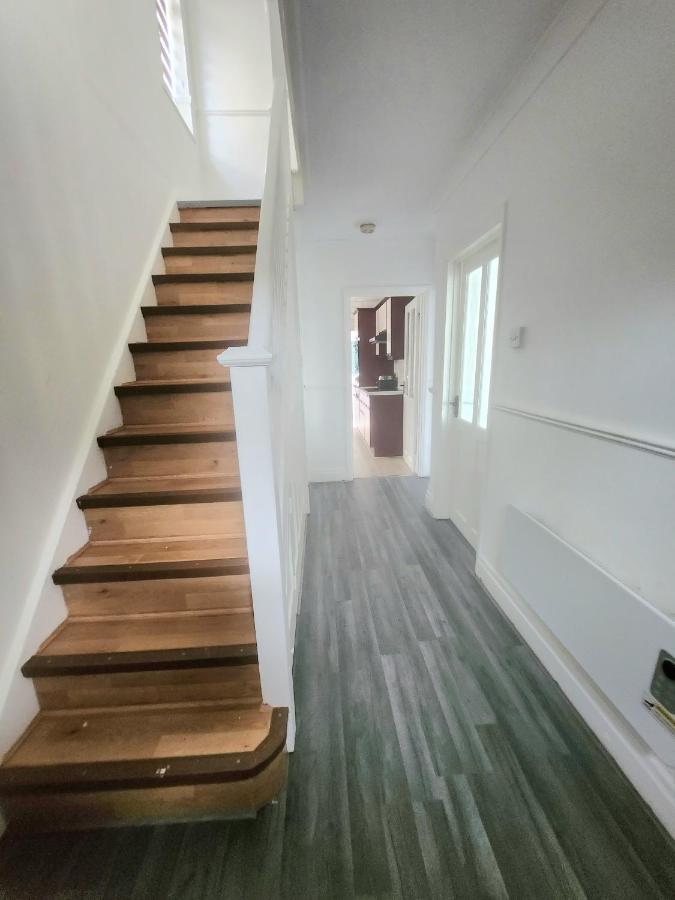 The Comfy Resort, Free Private Parking & Wifi, 9 Beds Colchester Buitenkant foto